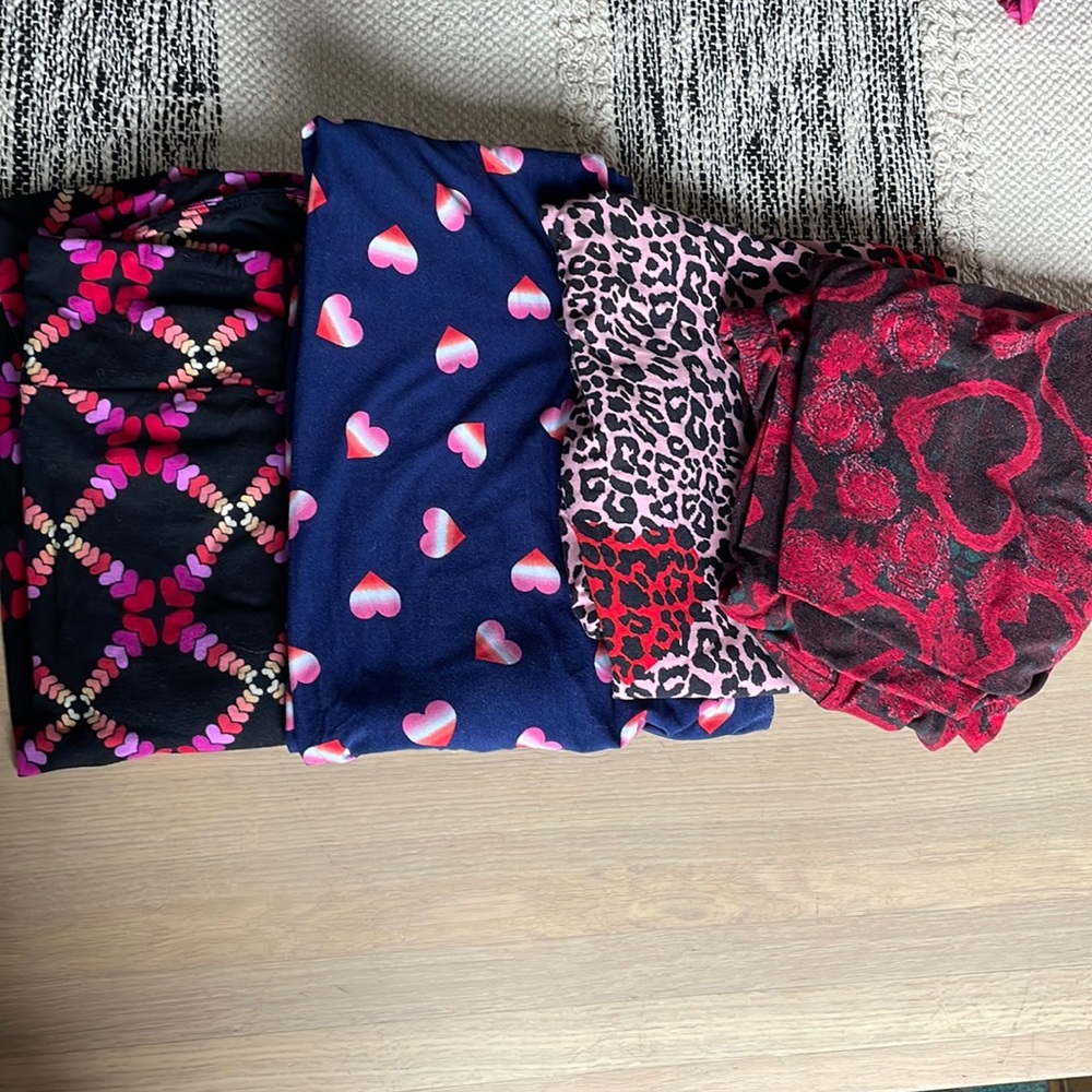 Bundle of 4 pairs of TC Valentine leggings